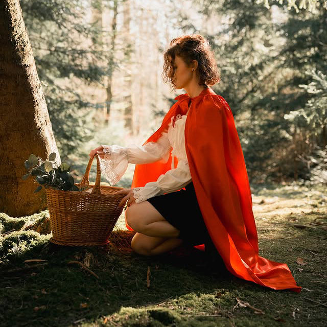 Unisex Punk & Gothic Style Medieval Cloak